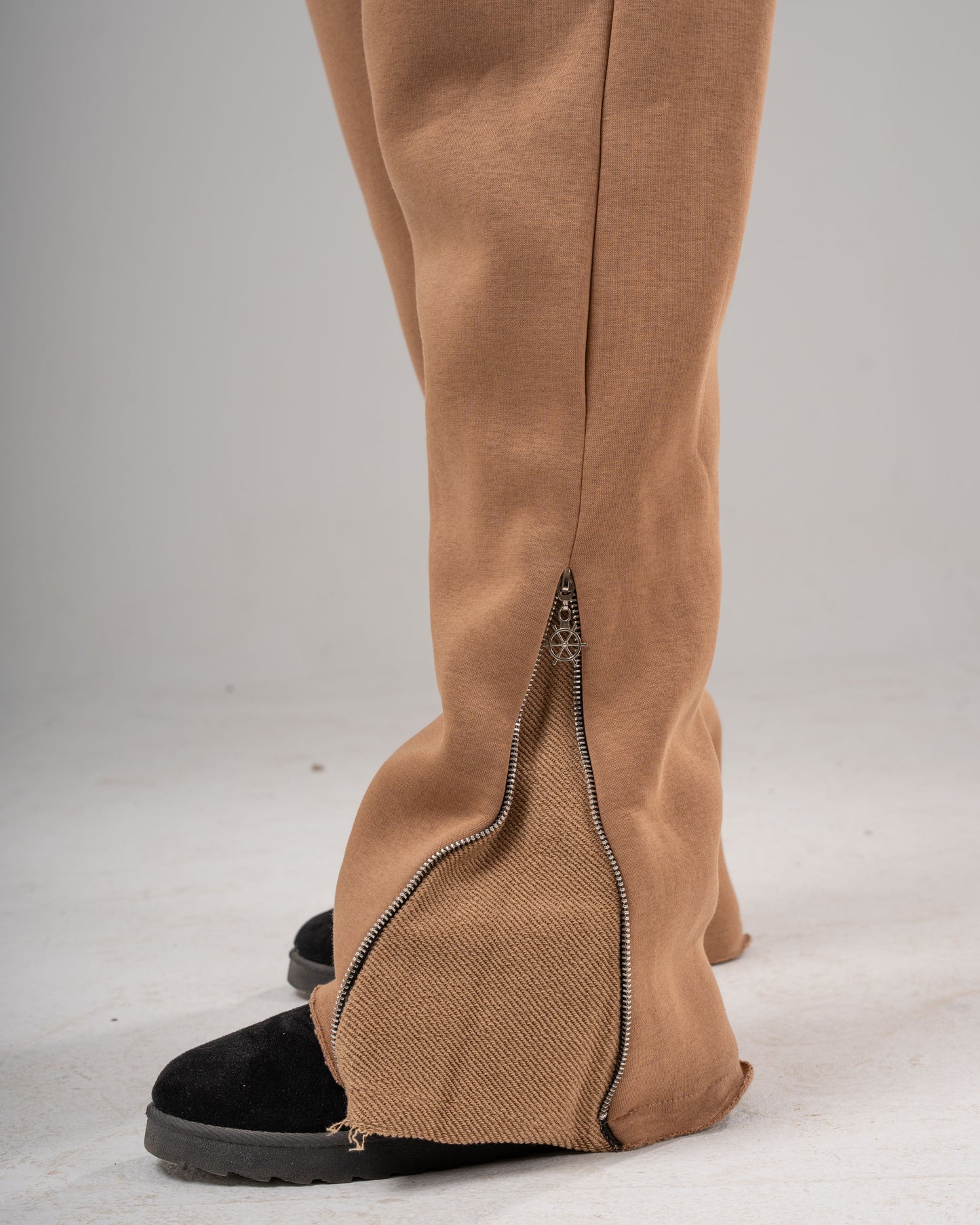Premium 20 OZ Bazic Sweatz - Unisex KHAKI
